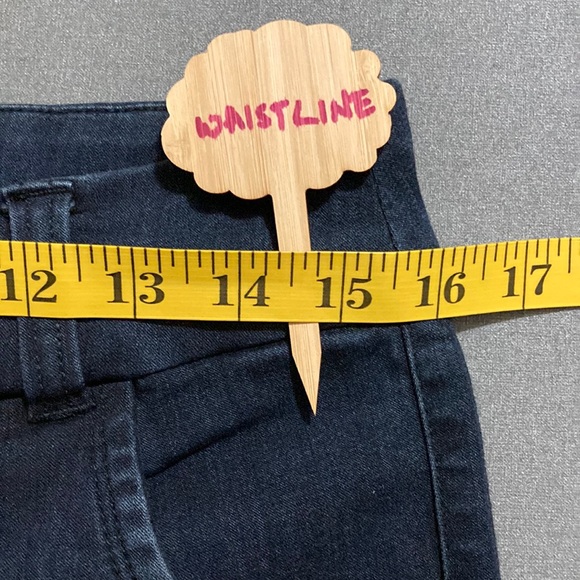 ONE 5 ONE blue jeans size 10 slightly flared. 40% cotton 32% polyester 27% rayon - Picture 7 of 11